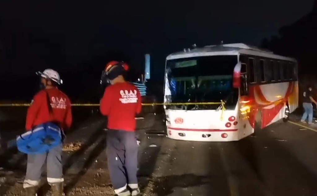 El choque ocurrió en la carretera federal 180. (Especial)