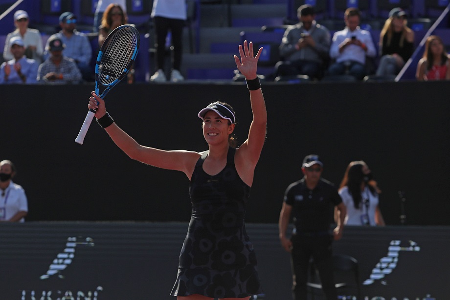 Garbiñe Muguruza clasificó a la final de las WTA Finals con un doble 6-3. (Fernando Carranza)