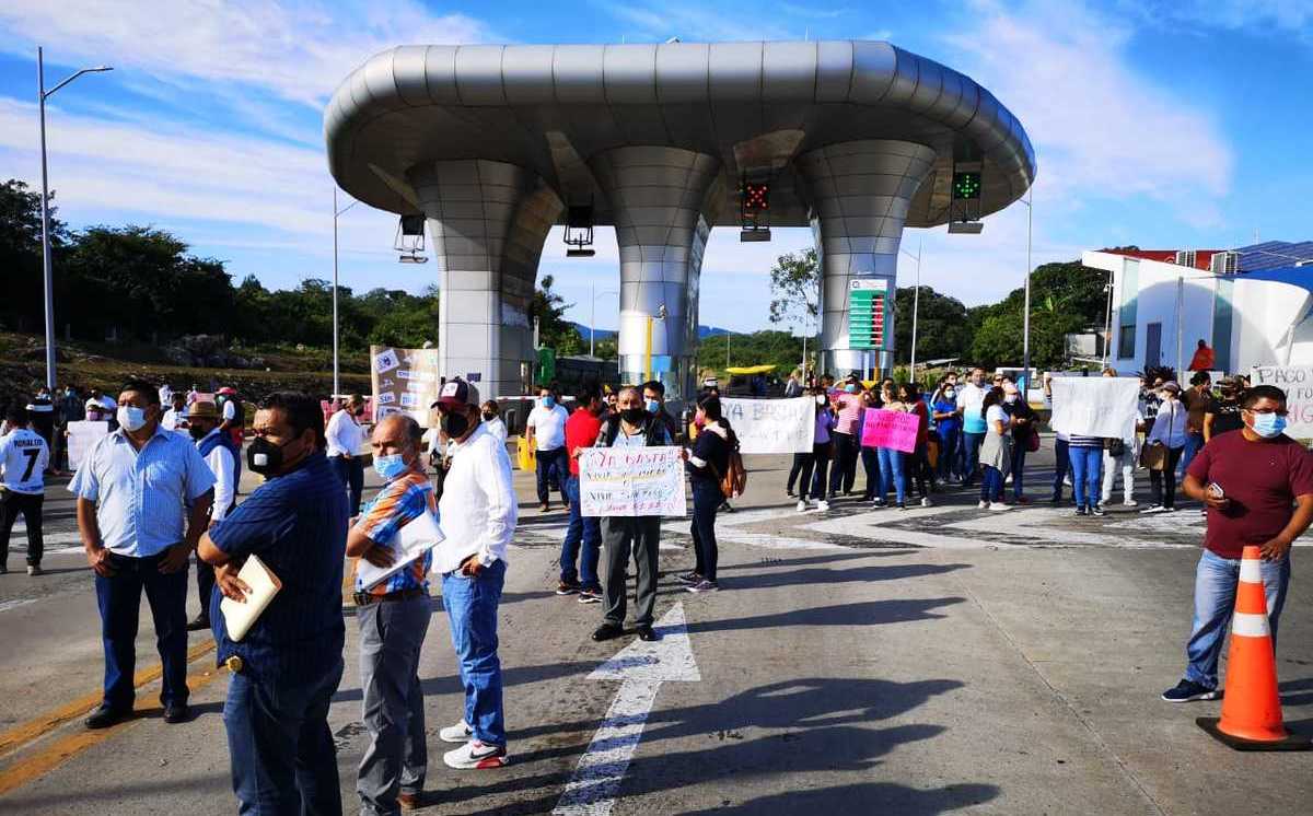 En SLP, maestros de telesecundaria protestan por falta de pagos- Grupo ...