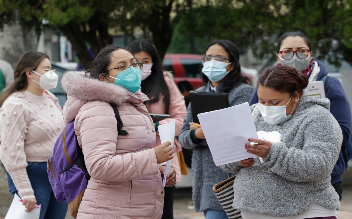Ciudadanos abrigados ante bajas temperaturas | Agencia Enfoque