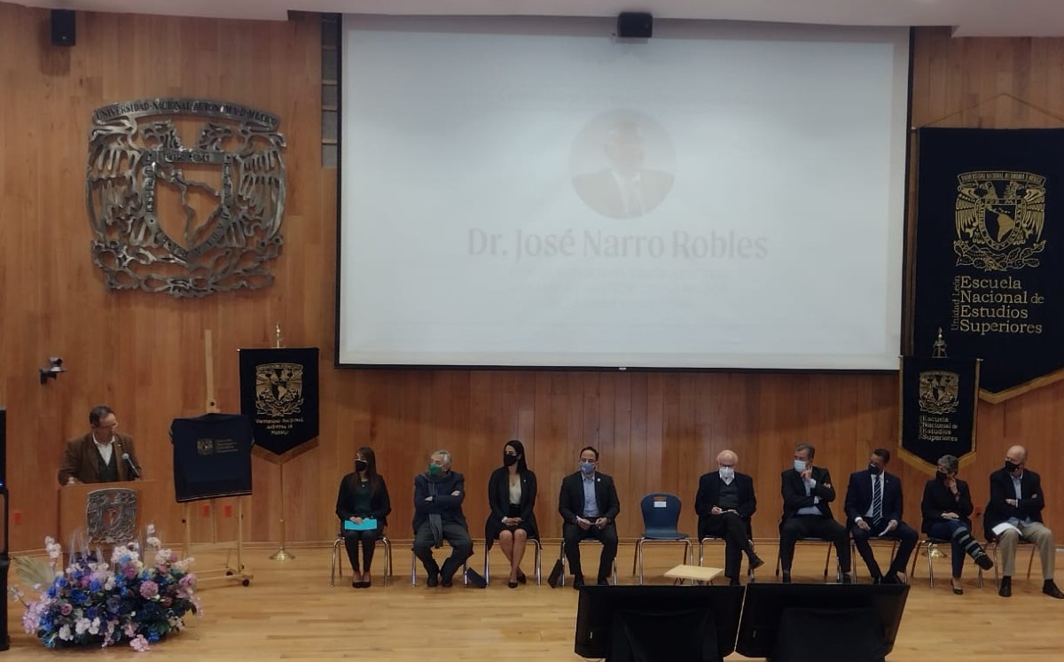 Reconocen al Dr. José Narro Robles en León