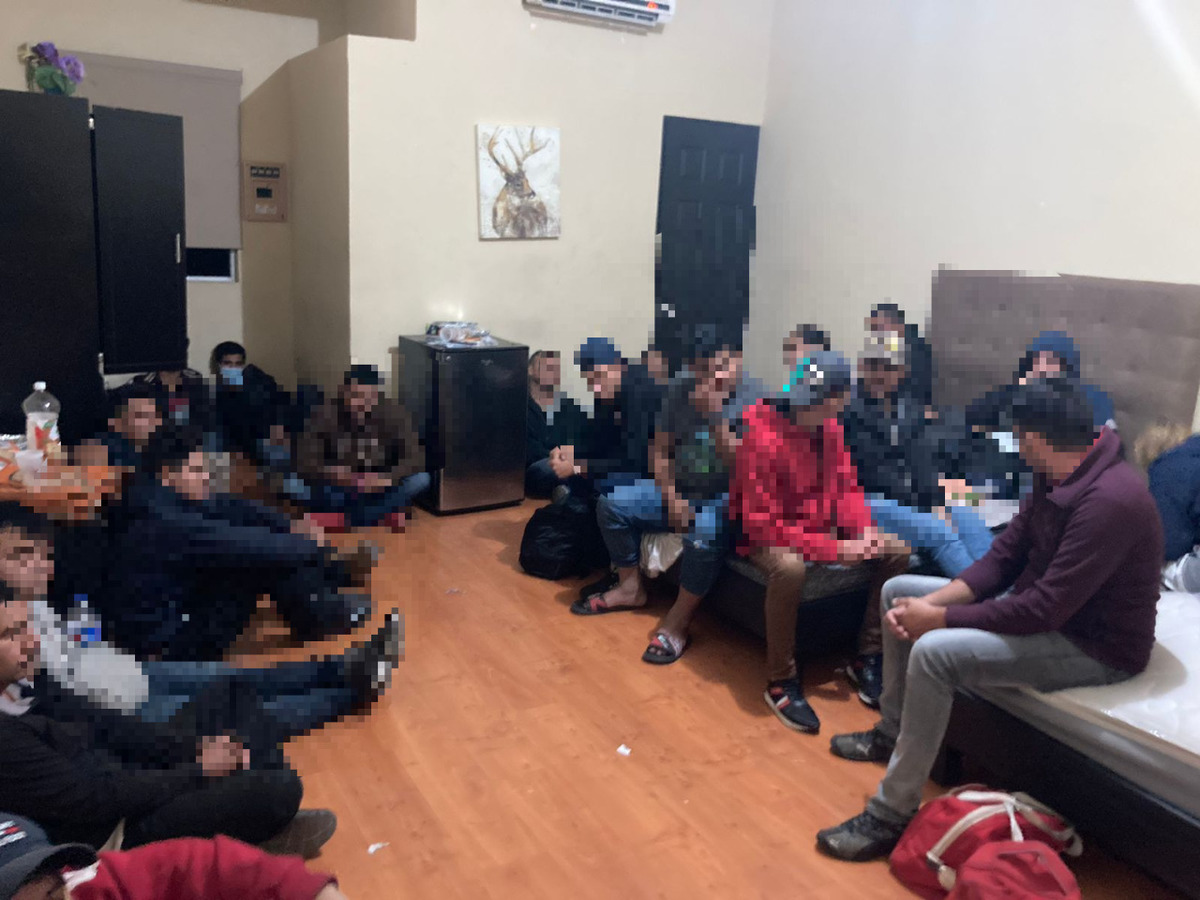 Rescata INM a 195 migrantes en Apodaca. Foto: Especial