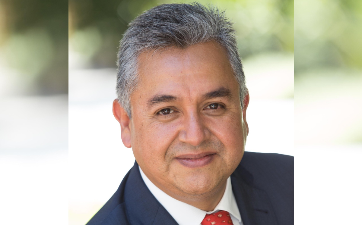 Rogelio tiene 20 años de experiencia internacional. ESPECIAL