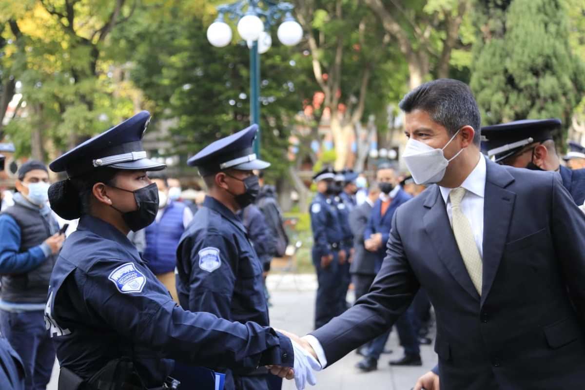 Eduardo Rivera encabeza la graduación de 32 cadetes | Andrés Lobato