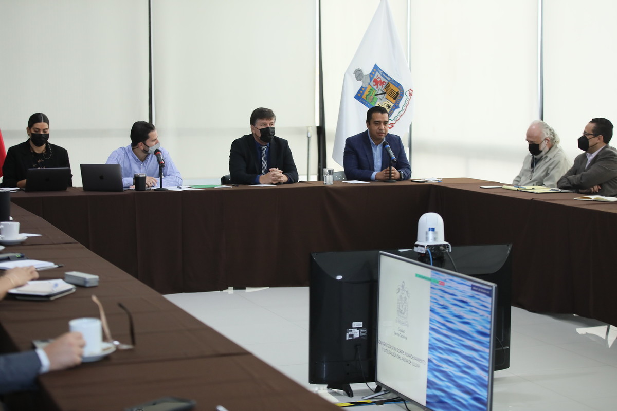 La Secretaría de Medioambiente en reunión con el alcalde Jesús Nava y la Comisión de Medioambiente. Foto: Especial.