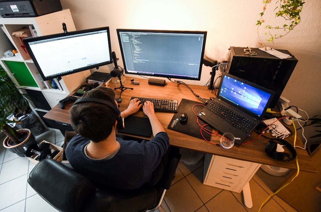 El trabajo en casa se ha extendido debido a la pandemia de covid-19. (AFP)