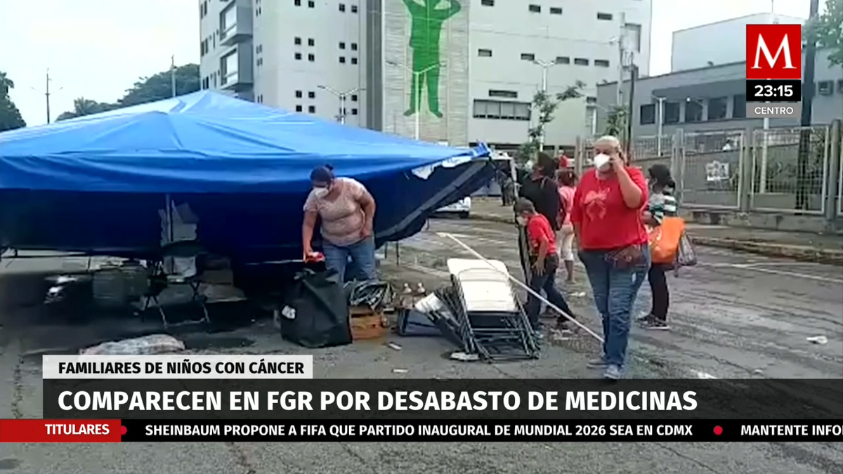 Familiares de niños con cáncer comparecen en FGR