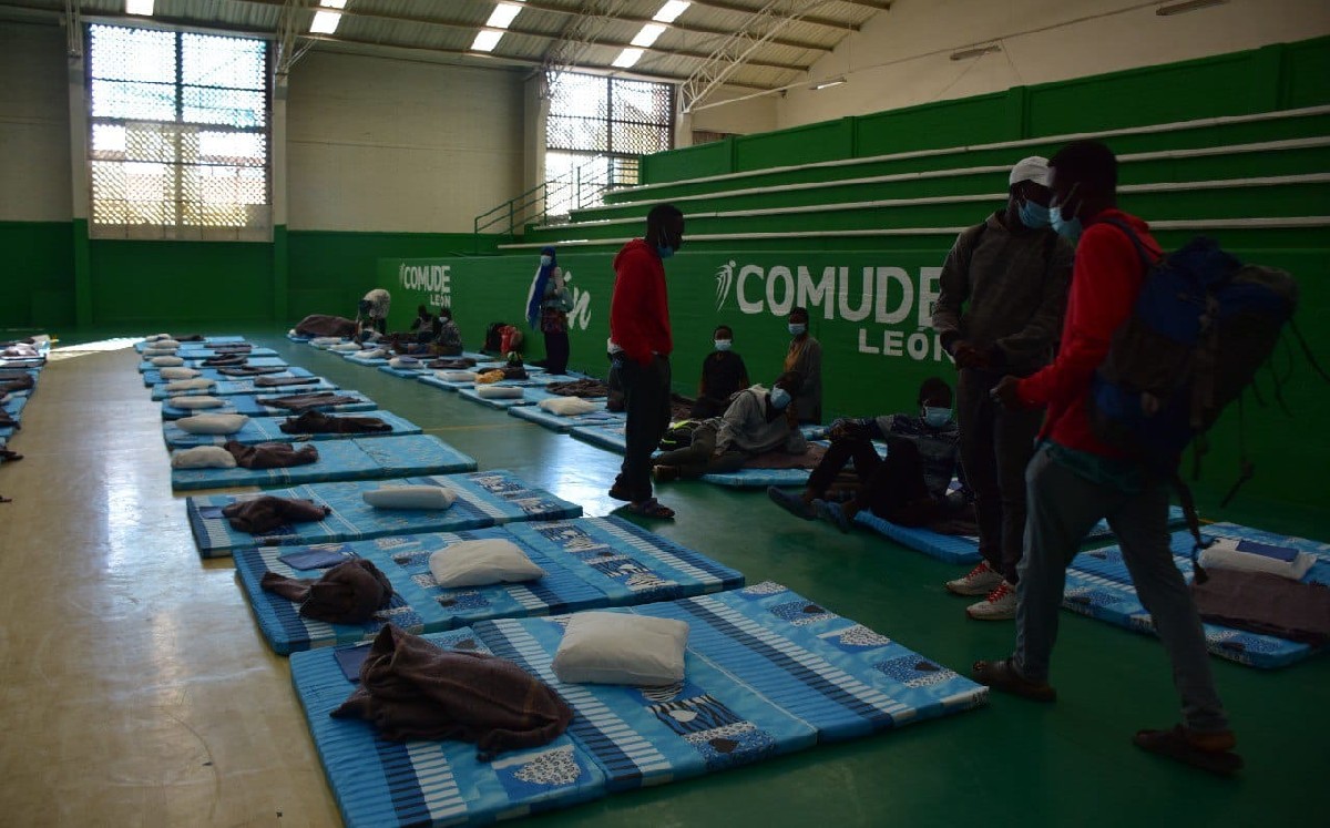 Migrantes del sur hacen una parada en la ciudad de León.