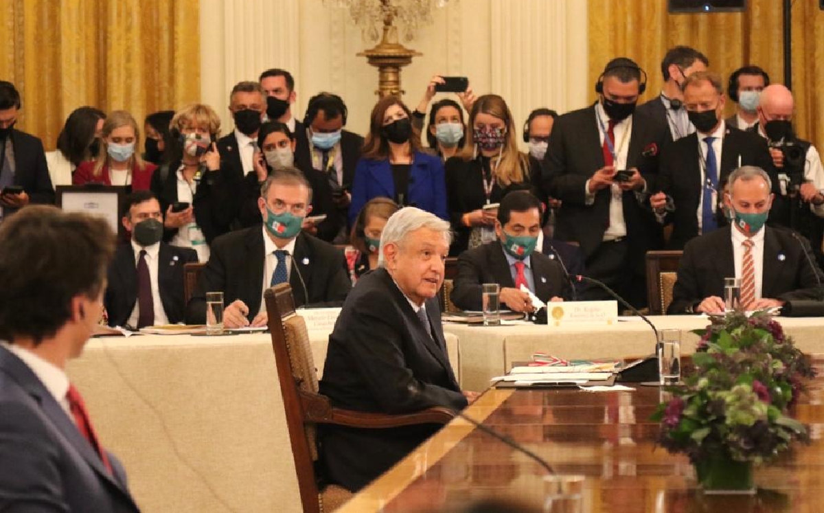 El Presidente ayer, durante su participación en la cumbre trilateral de líderes. | Presidencia