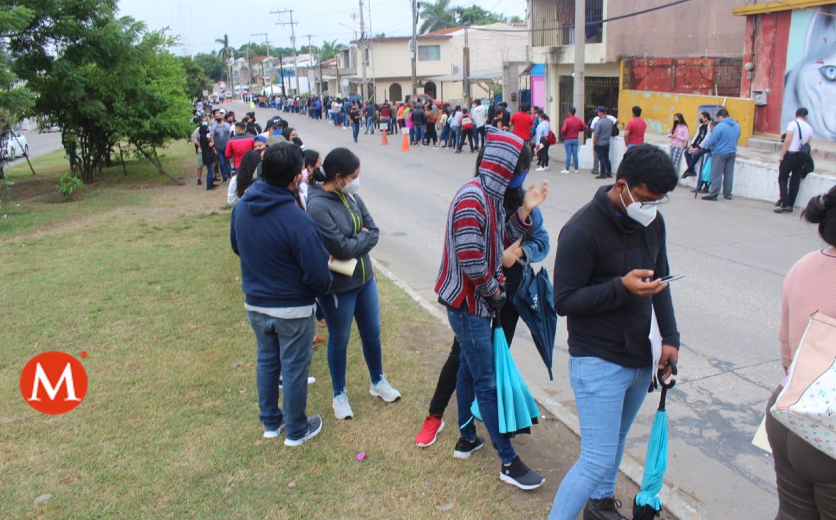 Vacunación anticovid en Tamaulipas a mayores de 18 años. (Sergio Sánchez)