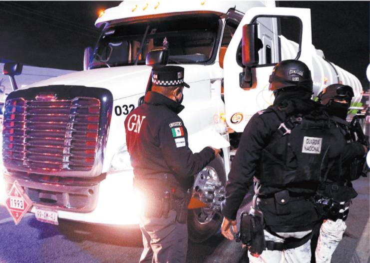 En el último año, las autoridades federales han incautado un millón 583 mil 057 litros de combustibles en el estado. Leonel Rocha