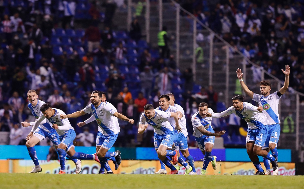 Club Puebla celebrando su avance a liguilla | Agencia Enfoque