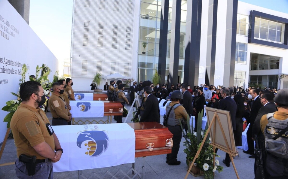 Dan el último adiós a ministeriales asesinados en Puebla