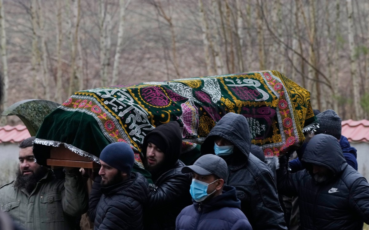 Funeral de un migrante fallecido en Bohoniki, Polonia, el 21 de noviembre del 2021. | AP