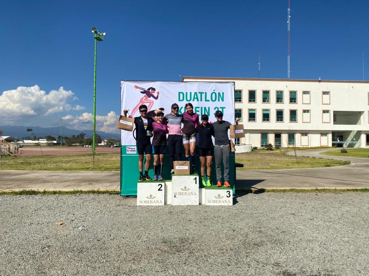 Podium de el Primer Duatlón Kinein3T 2021 en Tulancingo (Cortesía)