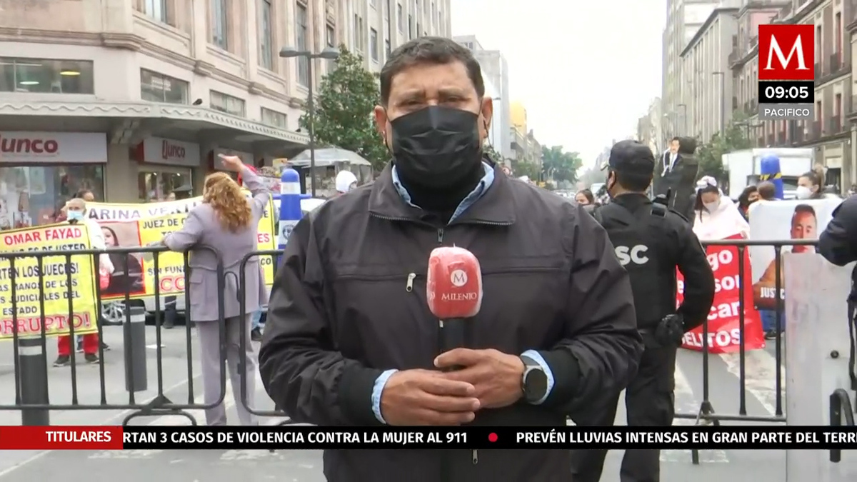 Familiares de internos enfermos en el penal de Pachuca