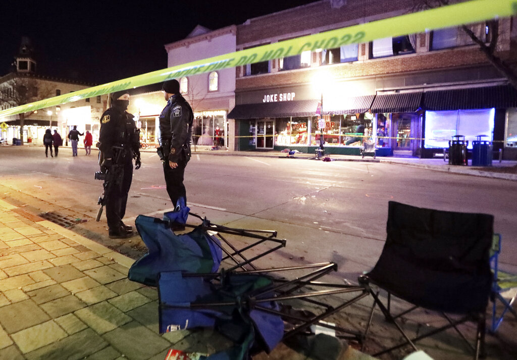 El vehículo se desplazó contra una masiva congregación en Wisconsin. | AP
