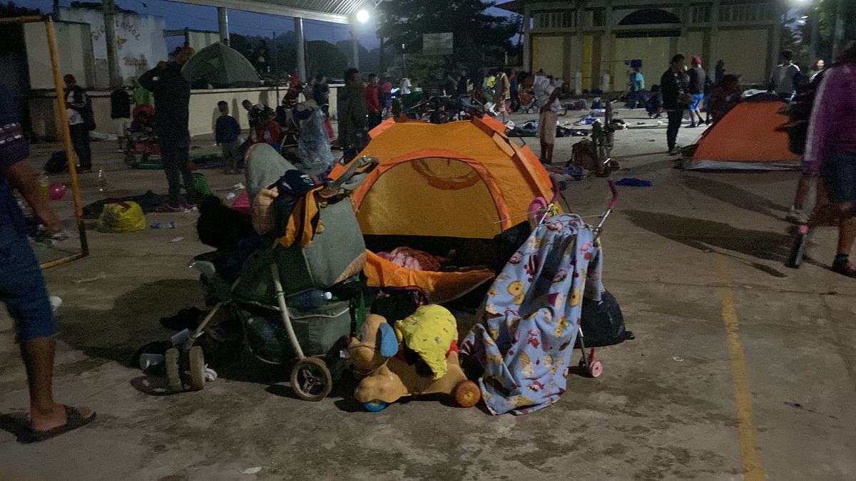 Alrededor de cien menores de edad componen la caravana migrante que está en Veracruz. (Especial)
