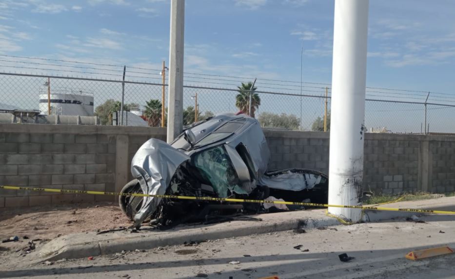 El conductor se trasladaba a exceso de velocidad cuando en una curva perdió el control de la unidad. | Especial