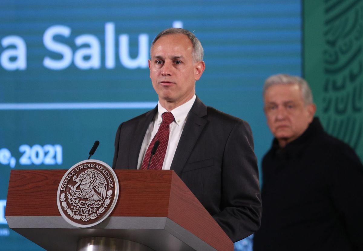 López-Gatell destacó el trabajo que ha realizado Alejandro Svarch al frente de la Cofepris. (Cuartoscuro)
