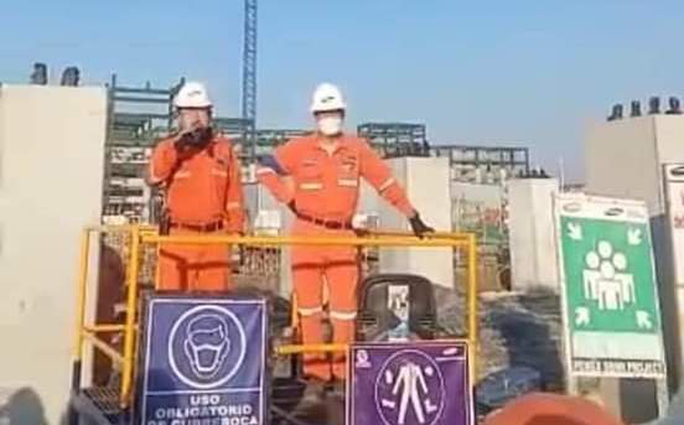 En Tabasco, trabajadores de refinería Dos Bocas protestan