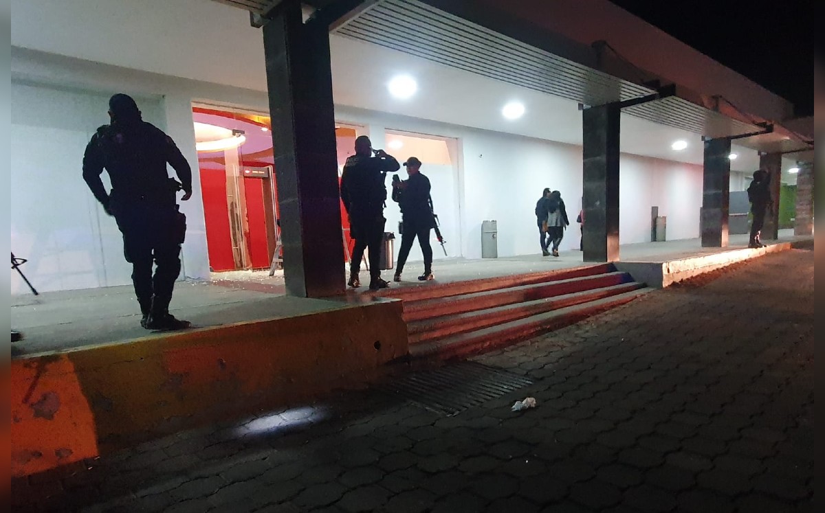 La fachada del casino "Epic" quedó destruida tras el ataque armado. (Especial)