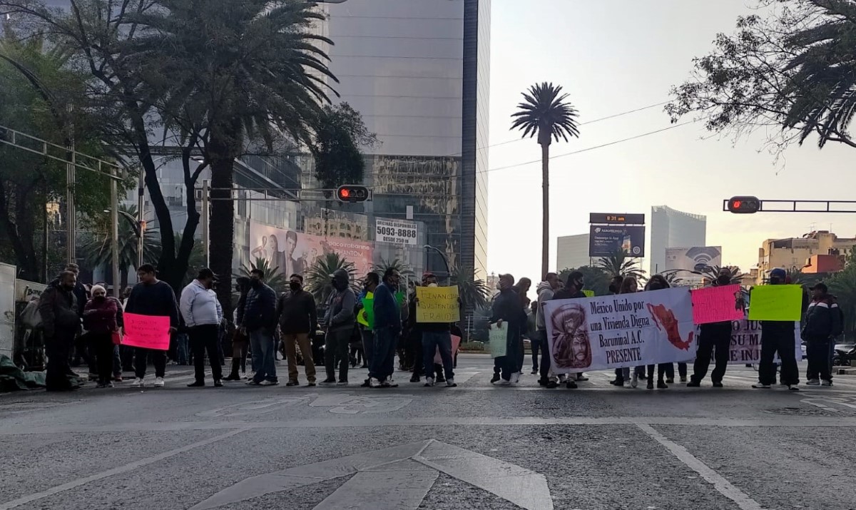 Los manifestantes cerraron el cruce de Reforma y Río Rhin en CdMx. | César Velázquez