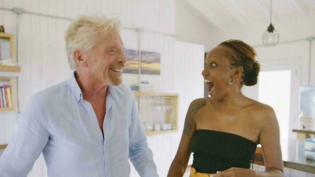 Richard Branson, fundador de Virgin Galactic, le anunció la noticia a principios de noviembre (AFP)