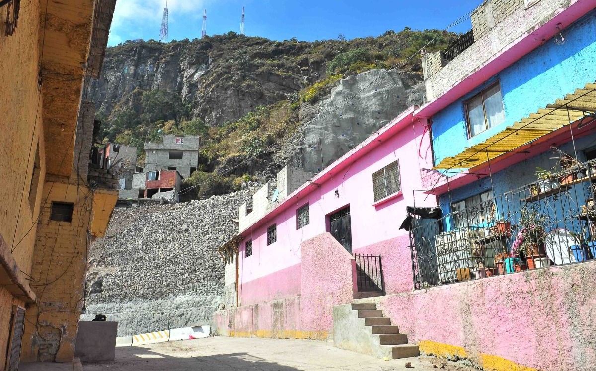 Las tareas se llevaron a cabo sobre la calle Alacranes esquina con Chimalhuacán, en la colonia Lázaro Cárdenas Segunda Sección. (Especial)