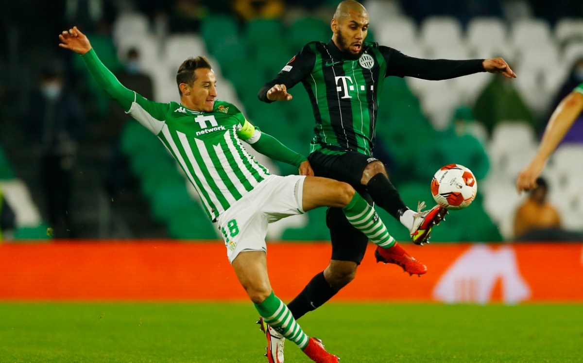 Andrés Guardado ante Ferencvaros (Reuters)