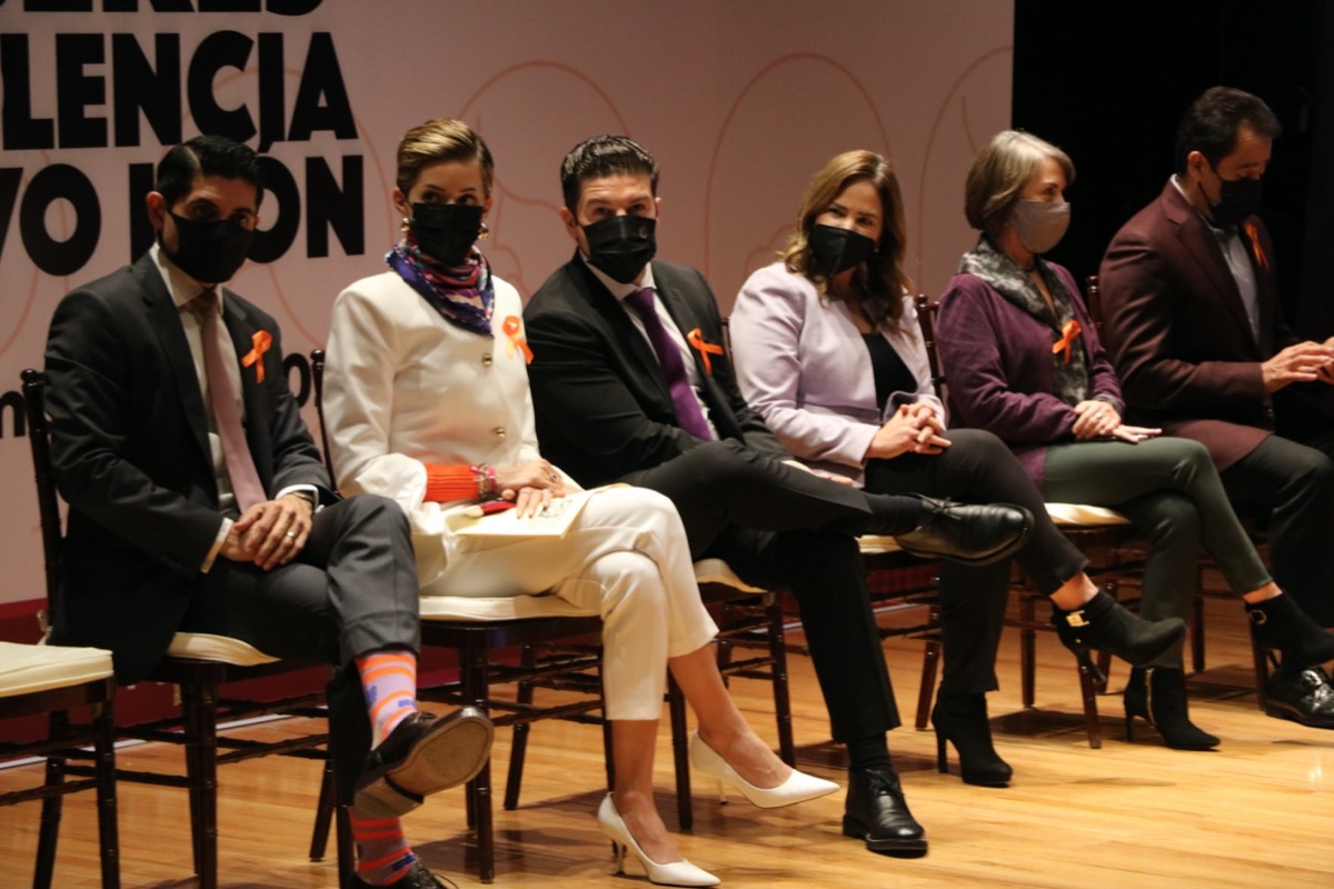 Esta tarde se realizó el evento "Más mujeres sin violencia". Foto: Leonel Rocha