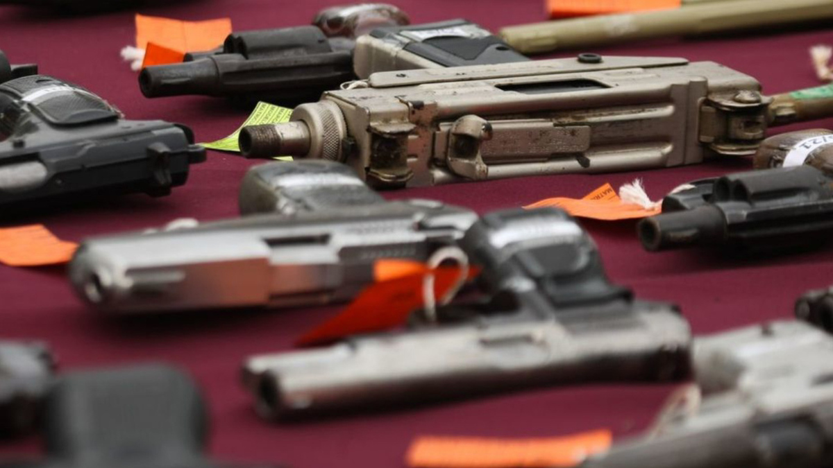 México y EU acuerdan ir por los vendedores de armas del narco