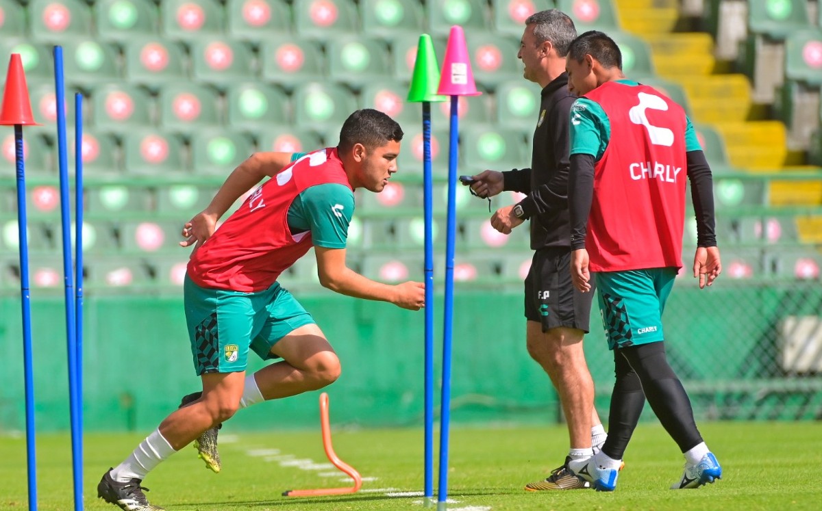 El Club León se alista para su partido de vuelta vs Puebla. |