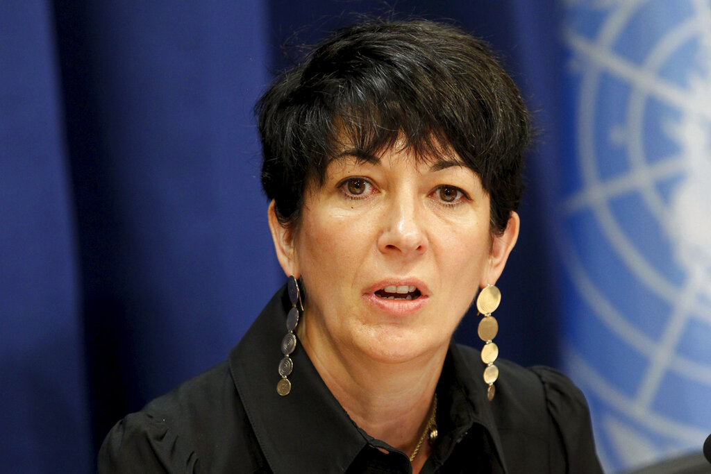 Ghislaine Maxwell está acusada de tráfico de personas y cómplice de abuso sexual a menores. (AP / Archivo)