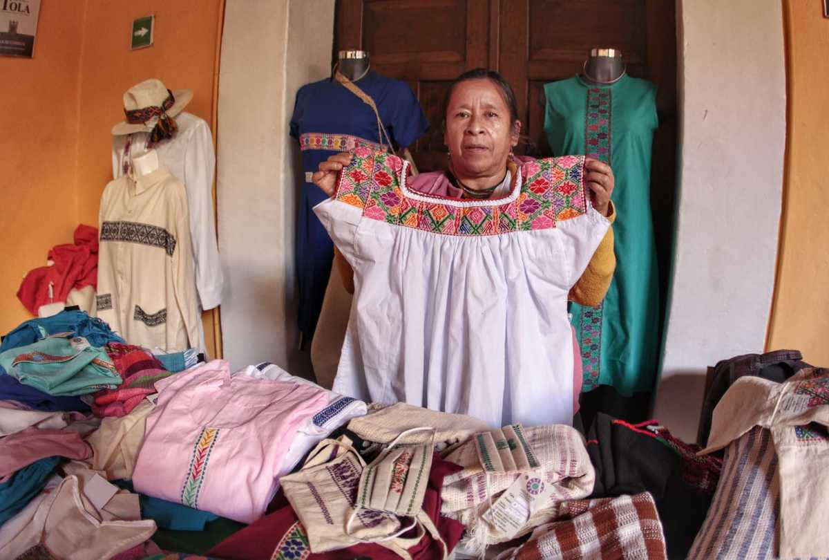 Al menos 100 mujeres llevan ingresos para su familia a través de una cooperativa | Melanie Torres