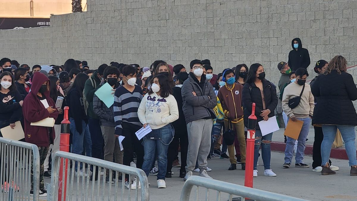 Vacunación de menores en Baja California. | Said Betanzos
