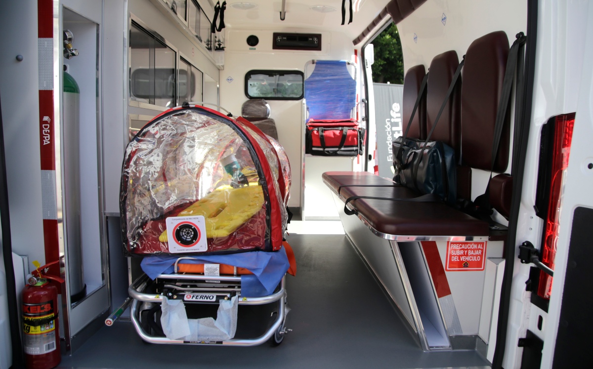 Aspecto interior de ambulancia | Agencia Enfoque