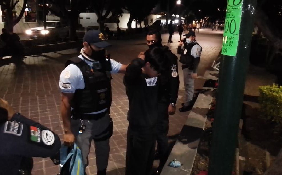 Detienen 57 personas en calle Francisco I. Madero / Cortesía