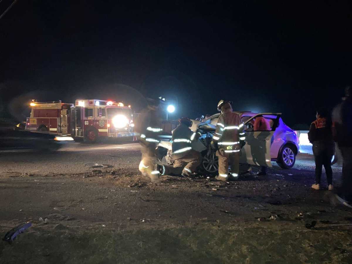 El choque se registró la noche del domingo en la carretera Torreón San-Pedro. (Notivox Digital)