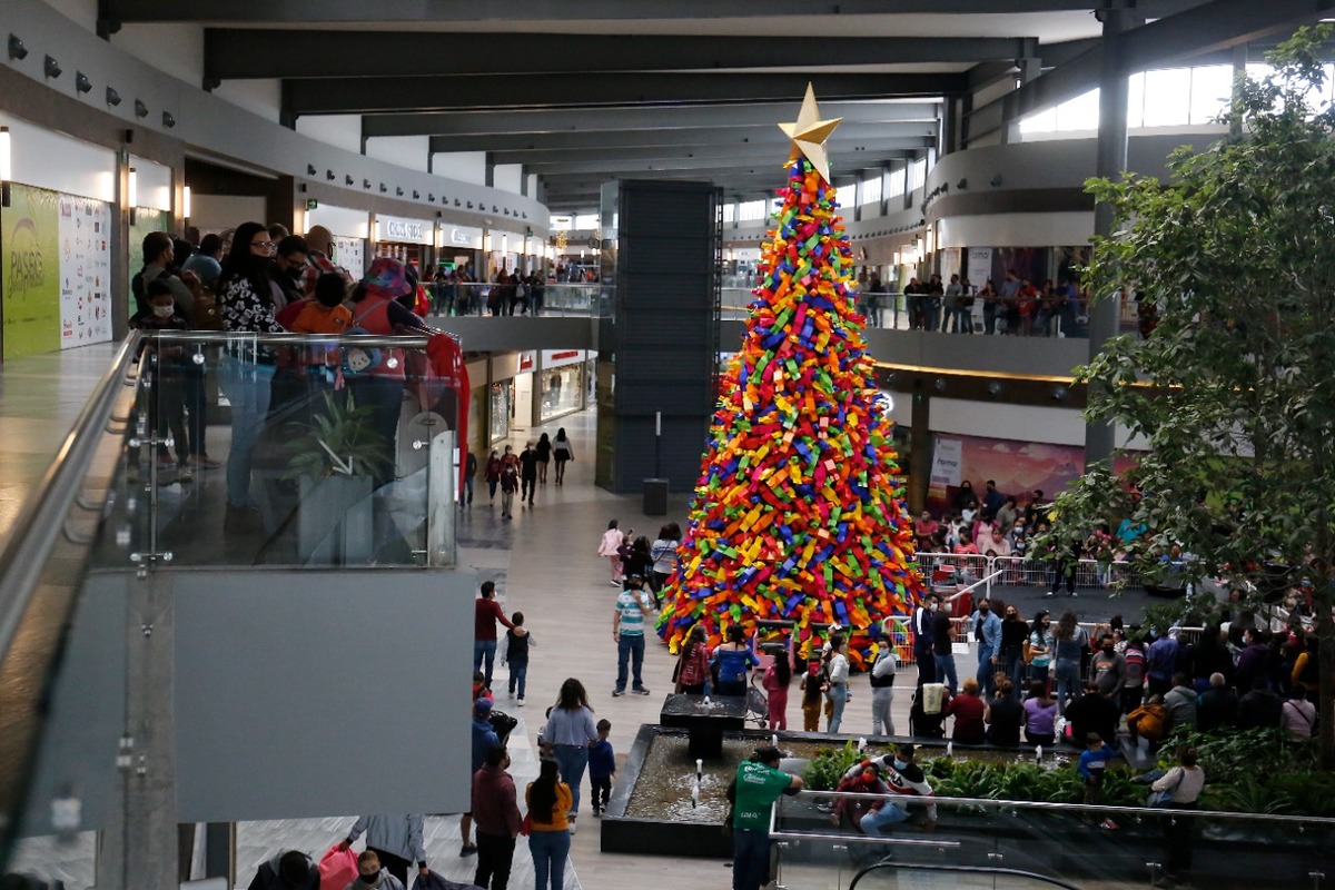 La gente comenzó a llegar al lugar desde las 15:00 horas, para ocupar el mejor espacio y disfrutar de la variedad del evento. | Rolando Riestra