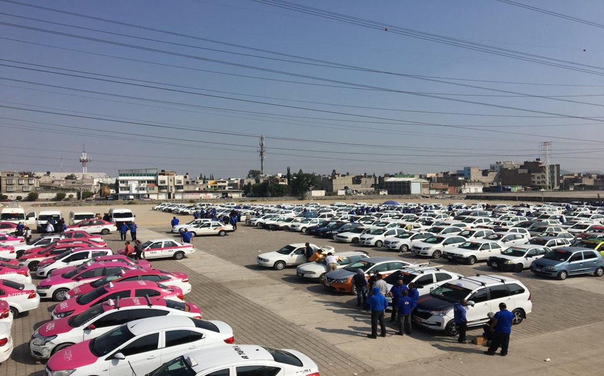 Protestan taxistas  "Foto especial"