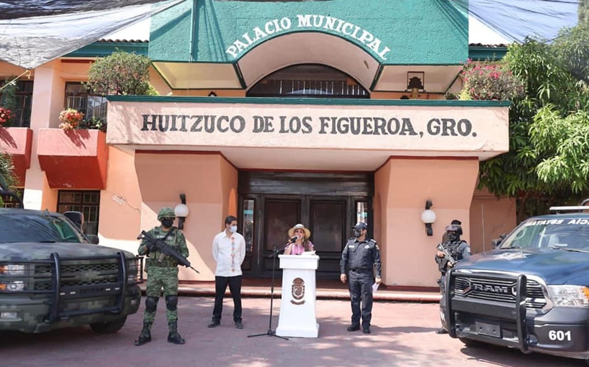 Salgado Pineda refrendó el compromiso de avanzar con pasos firmes hacia la construcción de la paz. | Facebook