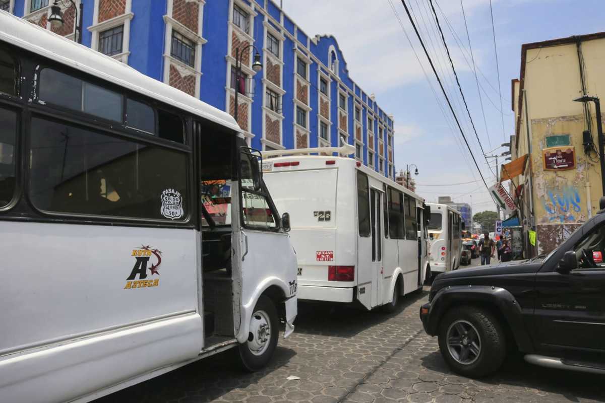 Unidades del transporte público en el Centro Histórico | Andrés Lobato