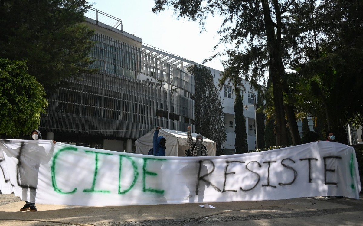 Alumnos del CIDE desconocemos a Romero Tellaeche como director: estudiante | Cuartoscuro