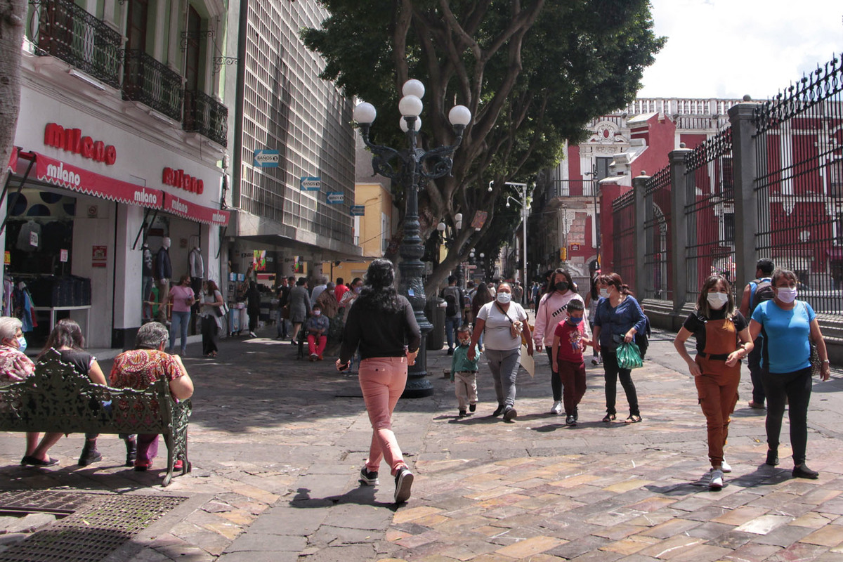 Aspectos de una área de comercios en Puebla | Melanie Torres