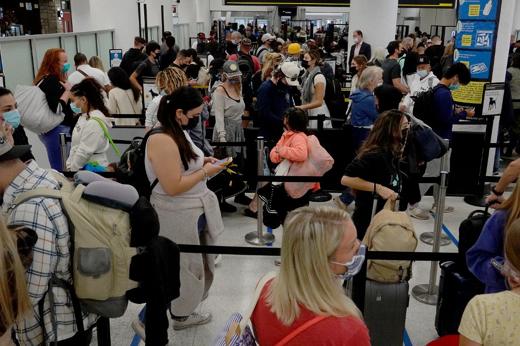 Miles de personas en Estados Unidos realizaron viajes con motivo del Thanksgiving. (AFP)