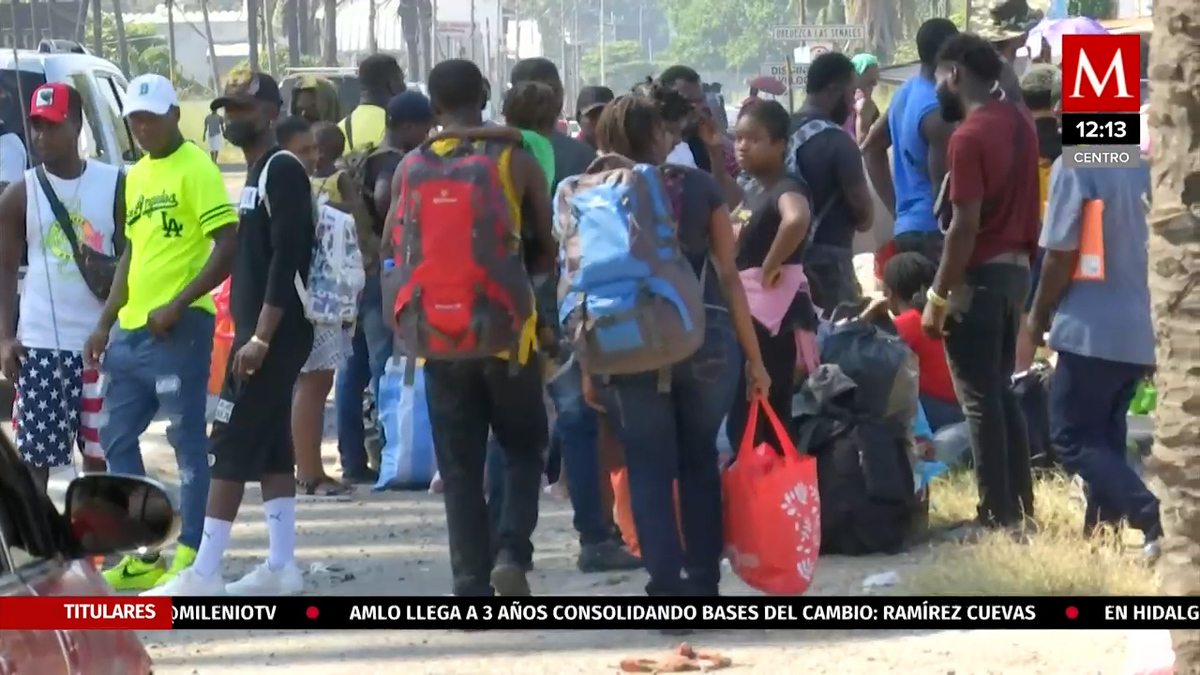 Migrantes latinoamericanos salen de Tapachula