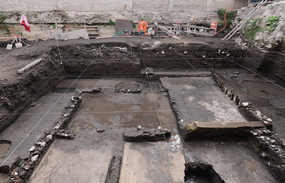 Una ofrenda mexica fue descubierta por especialistas en arqueología del INAH. | Cuartoscuro