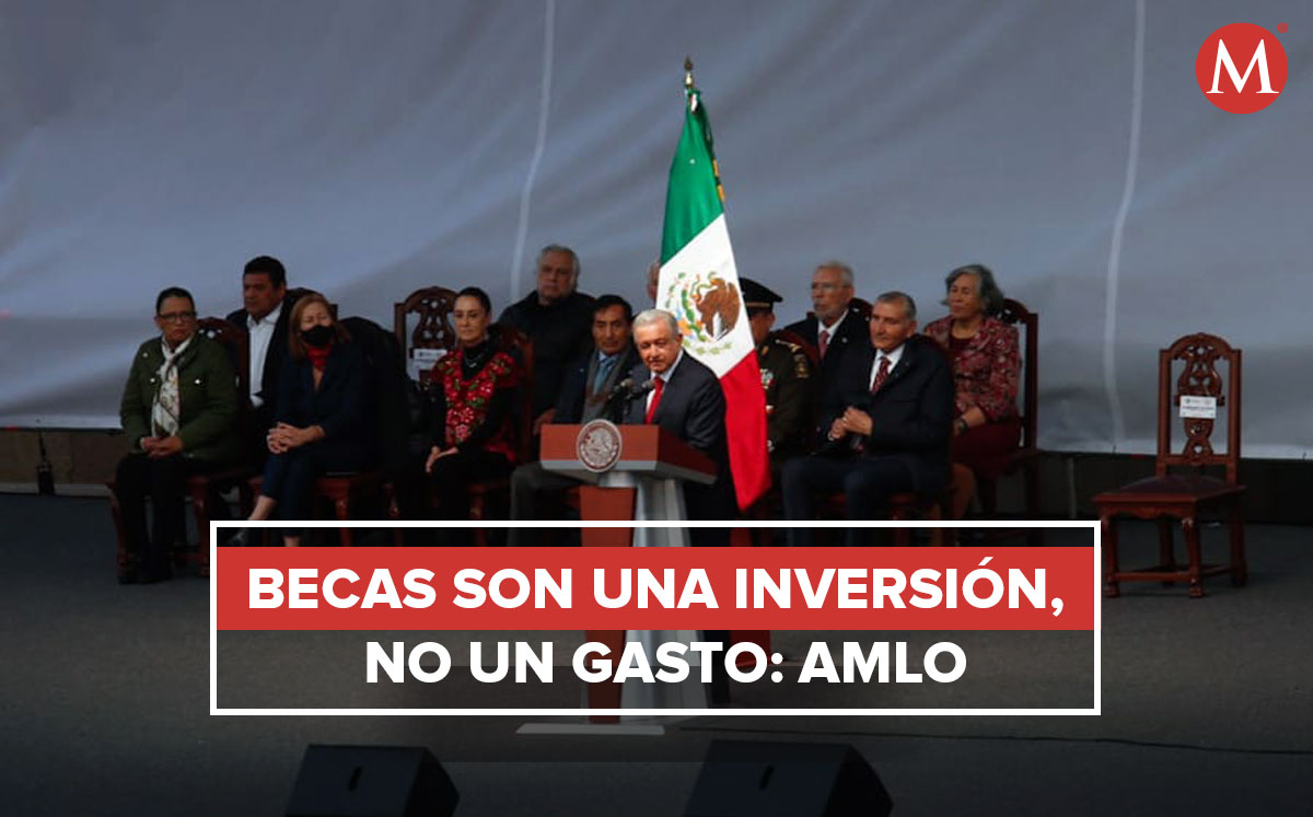 El Presidente durante su discurso en el Zócalo, con motivo de su aniversario de toma de posesión. Foto: Araceli López