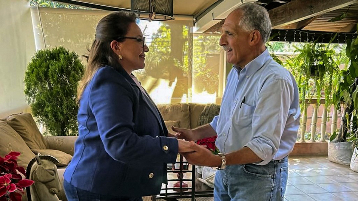 Xiomara Castro, reconocida como "presidenta electa" de Honduras por rival en elección